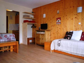 Studio confortable avec balcon près des pistes - FR-1-241-116